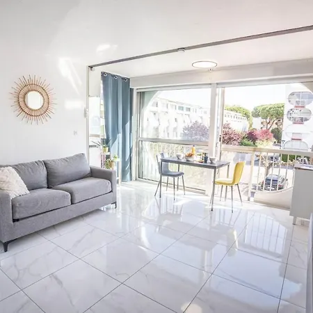 Motte - Parking - - Port -centre Apartment *