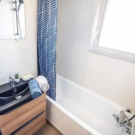 Motte - Parking - - Port -centre Apartment