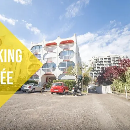 Motte - Parking - - Port -centre * La Grande-Motte